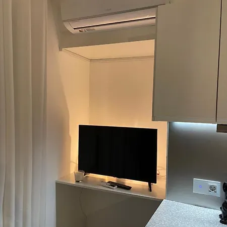 Cozy On The Antibes
