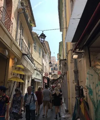 Cozy On The アパート アンティーブ